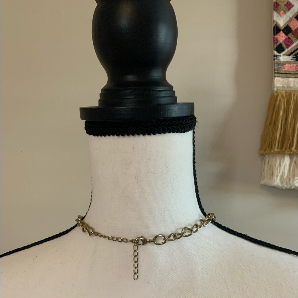 D O N A T E D Statement necklace beautiful deep jade in color EUC - Picture 2 of 2